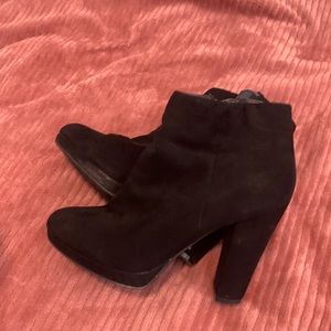 Black boots size 6